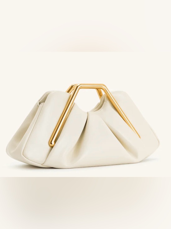 Handbags - ✨ NWT Chic Deco-Inspired Vegan Leather Crossbody Clutch ✨